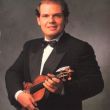 Violist en dirigent Jaap van Zweden. Prof-voetballer onder de violisten.